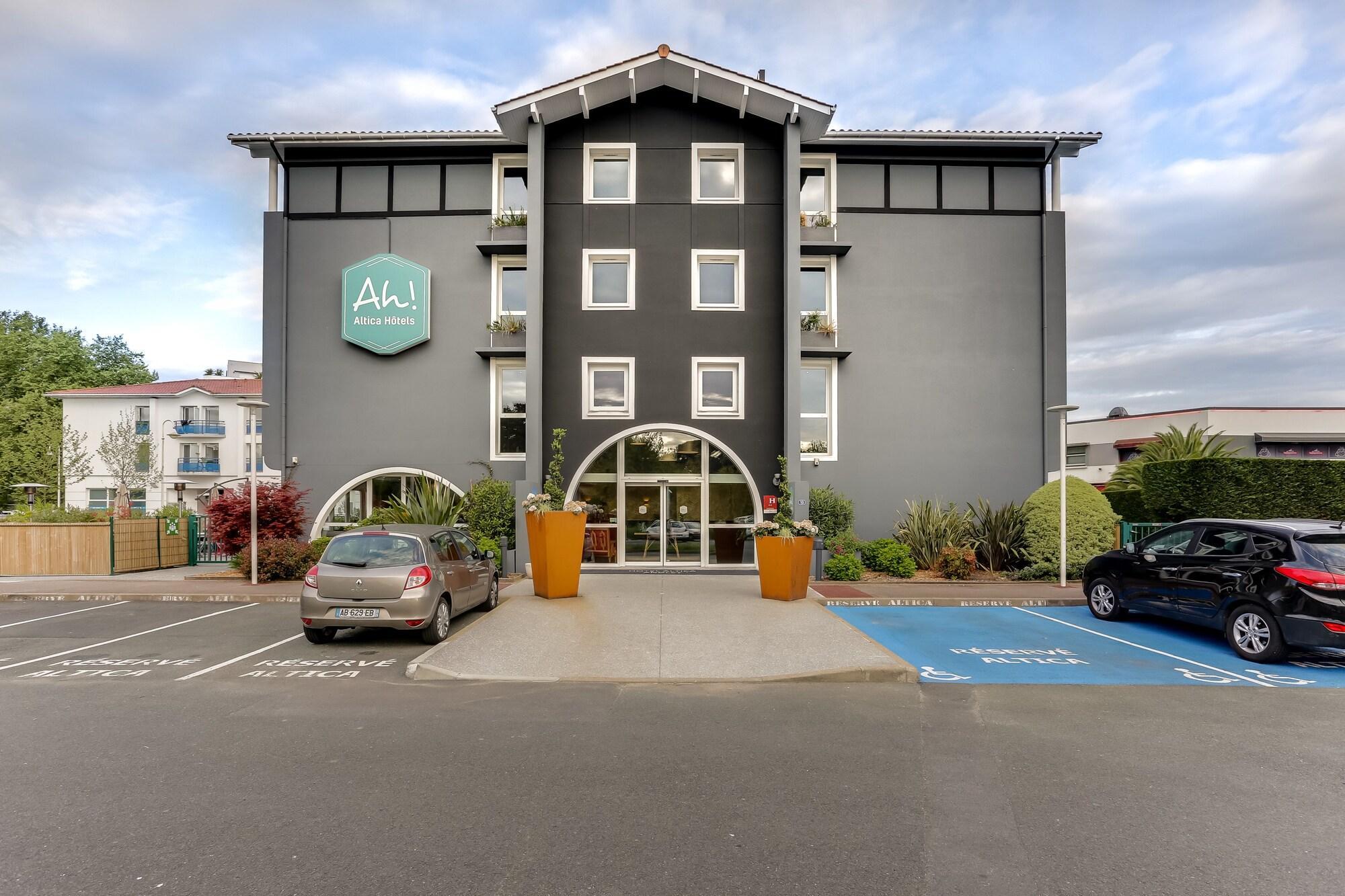 Kyriad Anglet - Biarritz Exteriör bild